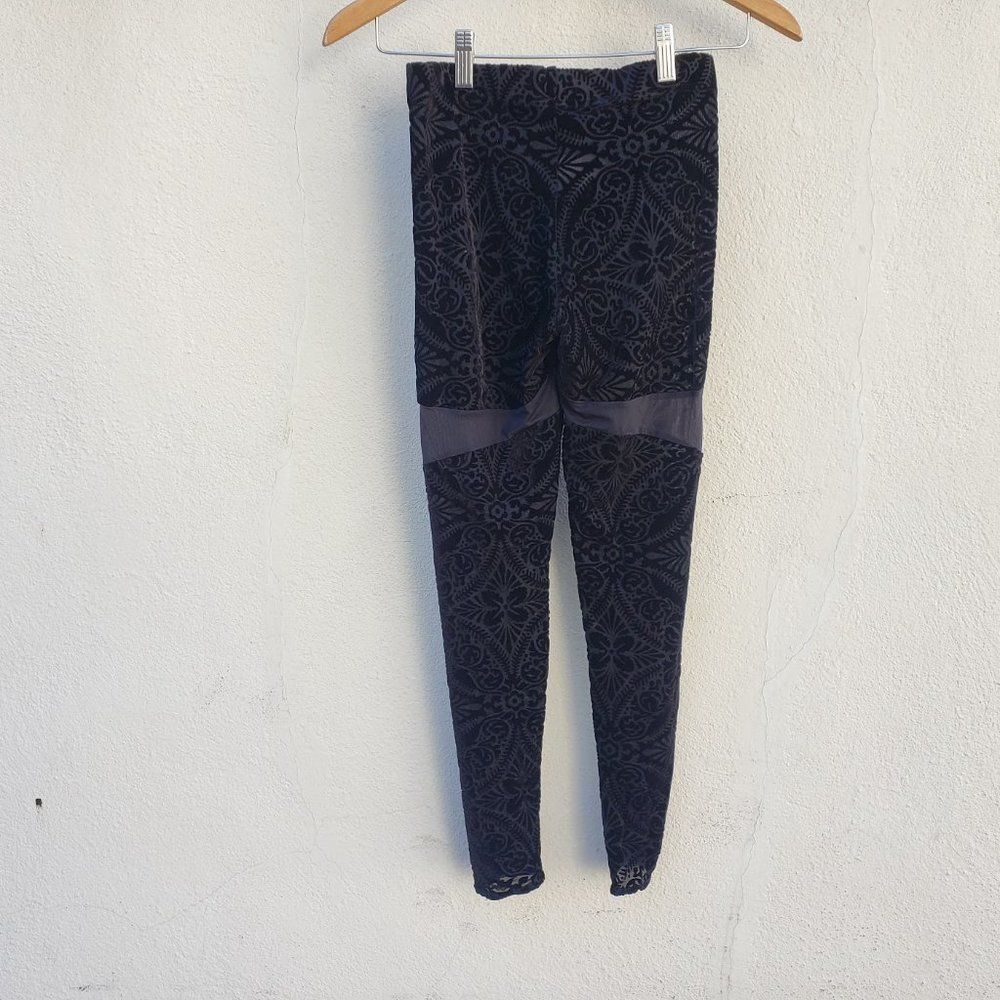 Blackmilk Burned Velvet Sheer Spartan Leggings - Picture 4 of 8